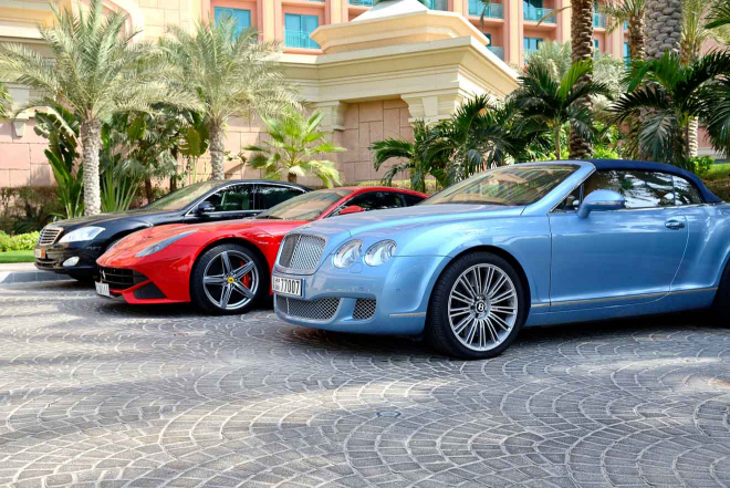 vehicle rent in Dubai